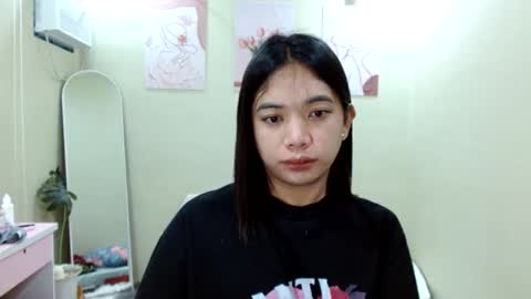 lovelypetitebigcock online show from May 6, 2026, 4:45 pm