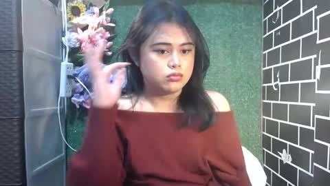 Snapshot of lovelypinaychubsx chatting on October 23, 2025, 9:46 pm lovely online show from October 23, 2025, 9:46 pm