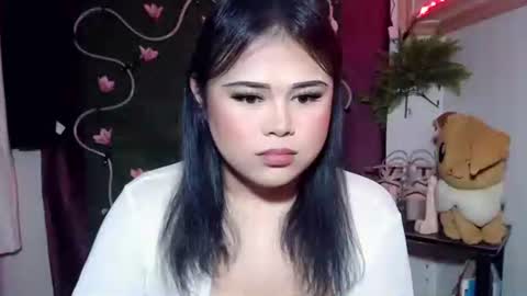 lovely online show from November 22, 2025, 9:30 am