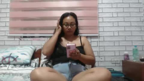 Angelquey online show from January 22, 2025, 7:34 pm