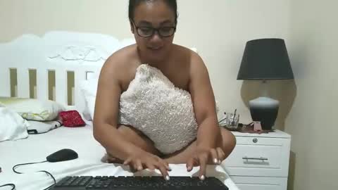 Angelquey online show from May 10, 2026, 10:37 pm