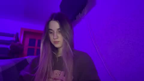 Snapshot of lovelysilk_63 chatting on February 4, 2026, 8:36 pm ELA online show from February 4, 2026, 8:36 pm