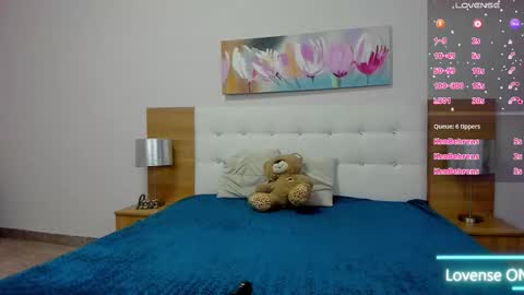 Snapshot of lovelysophie3 chatting on October 27, 2025, 3:54 am Sophia online show from October 27, 2025, 3:54 am