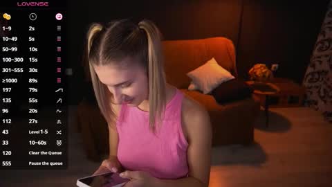 Anna online show from November 25, 2025, 3:56 pm