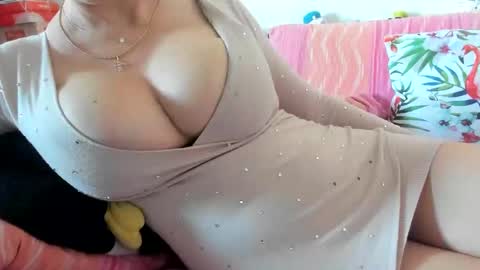 lovelywoman23 online show from February 20, 2025, 1:51 pm