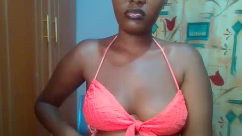 Snapshot of lovelyy_dreams chatting on March 2, 2026, 7:32 pm Hanna online show from March 2, 2026, 7:32 pm