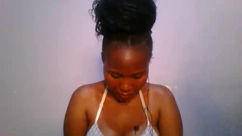 Snapshot of lovelyy_dreams chatting on March 8, 2026, 4:33 pm Hanna online show from March 8, 2026, 4:33 pm