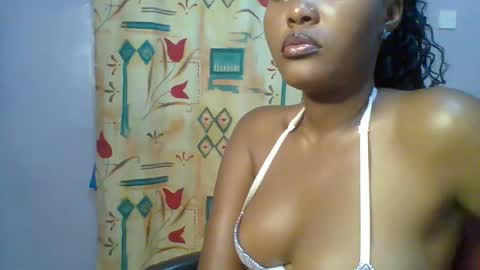 Snapshot of lovelyy_dreams chatting on March 18, 2026, 7:17 pm Hanna online show from March 18, 2026, 7:17 pm