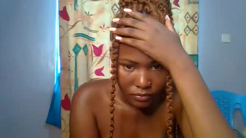 Snapshot of lovelyy_dreams chatting on March 25, 2026, 5:46 am Hanna online show from March 25, 2026, 5:46 am