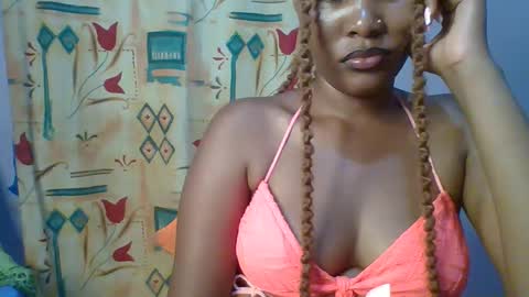 Snapshot of lovelyy_dreams chatting on April 2, 2026, 6:38 pm Hanna online show from April 2, 2026, 6:38 pm