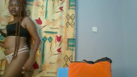 Snapshot of lovelyy_dreams chatting on April 9, 2026, 6:46 pm Hanna online show from April 9, 2026, 6:46 pm