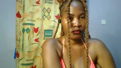 Snapshot of lovelyy_dreams chatting on April 13, 2026, 4:45 pm Hanna online show from April 13, 2026, 4:45 pm