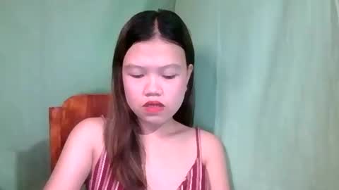 Snapshot of lovemae352295 chatting on December 9, 2024, 2:02 am lovemae352295 online show from December 9, 2024, 2:02 am