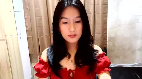 loveme_fiona online show from December 1, 2025, 1:21 am