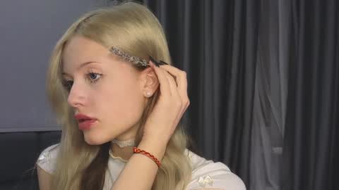 NTMY IM LANA online show from December 16, 2024, 1:11 pm