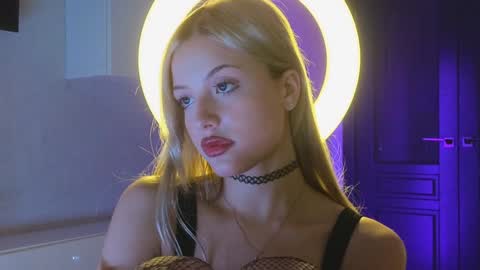 NTMY IM LANA online show from January 30, 2025, 1:21 pm