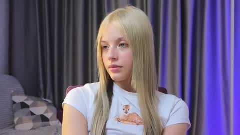 NTMY IM LANA online show from February 6, 2025, 1:21 pm