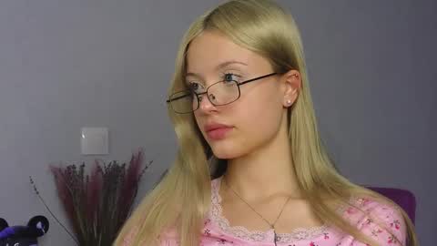NTMY IM LANA online show from February 25, 2025, 5:04 pm