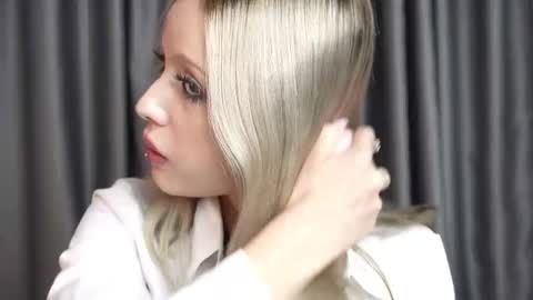 NTMY IM LANA online show from September 10, 2025, 2:17 pm