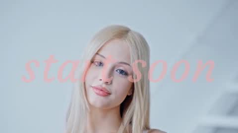 NTMY IM LANA online show from September 13, 2025, 1:44 pm