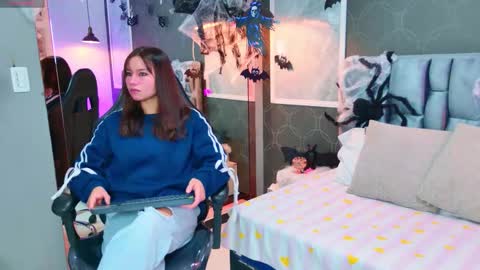 Love  online show from October 29, 2025, 7:59 pm