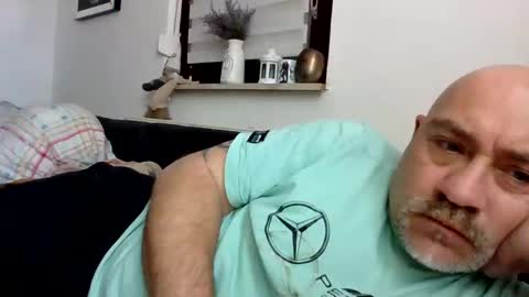 lover010983 online show from February 18, 2025, 12:17 pm