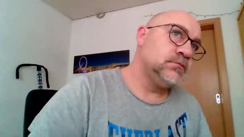 lover010983 online show from March 12, 2025, 8:08 am