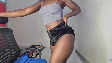 Snapshot of lovergirl2003 chatting on February 1, 2025, 8:39 am Kate online show from February 1, 2025, 8:39 am