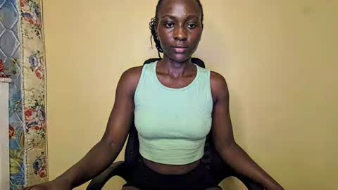 Snapshot of lovergirl2003 chatting on October 13, 2025, 10:15 am Kate online show from October 13, 2025, 10:15 am