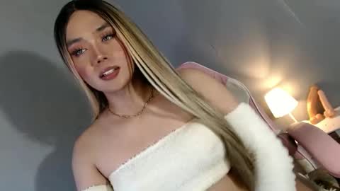 lovers moon22 online show from January 7, 2025, 3:46 am