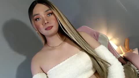 lovers moon22 online show from January 10, 2025, 3:50 am