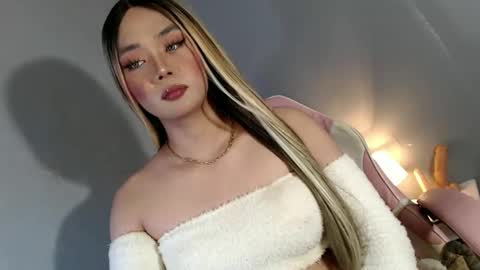 lovers moon22 online show from January 11, 2025, 9:46 pm