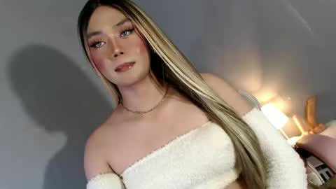 lovers moon22 online show from January 13, 2025, 12:51 am