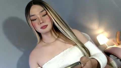 lovers moon22 online show from January 19, 2025, 1:00 am