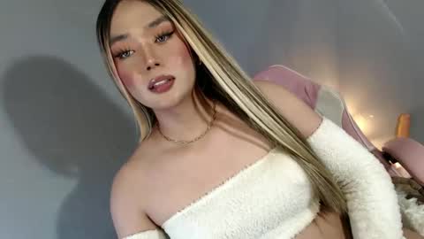 lovers moon22 online show from January 21, 2025, 12:57 am