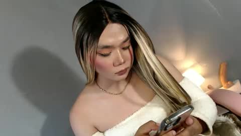 lovers moon22 online show from January 23, 2025, 1:08 am