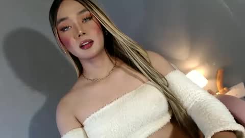 lovers moon22 online show from January 27, 2025, 10:38 pm