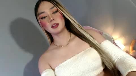 lovers moon22 online show from January 29, 2025, 10:32 pm