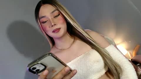 lovers moon22 online show from February 2, 2025, 10:39 pm