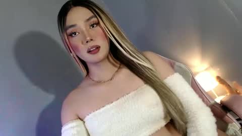 lovers moon22 online show from February 8, 2025, 2:04 am