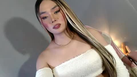 lovers moon22 online show from February 12, 2025, 2:03 am