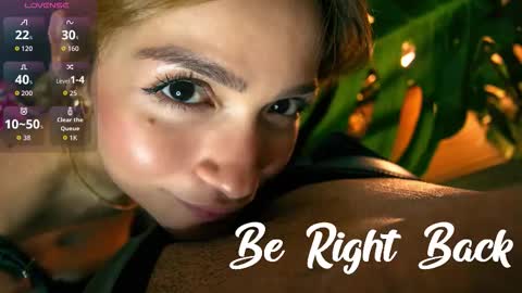 Snapshot of loveskingdom chatting on December 1, 2025, 9:42 pm LovesKingdom online show from December 1, 2025, 9:42 pm