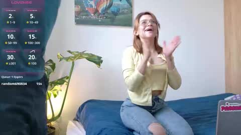 Snapshot of loveskingdom chatting on December 3, 2025, 9:24 pm LovesKingdom online show from December 3, 2025, 9:24 pm