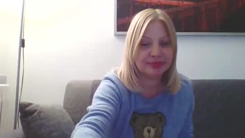 Marlyn online show from December 9, 2024, 5:30 pm