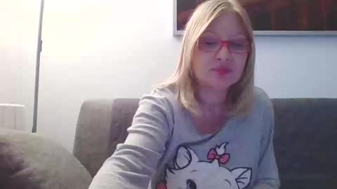 Marlyn online show from December 29, 2024, 10:47 pm