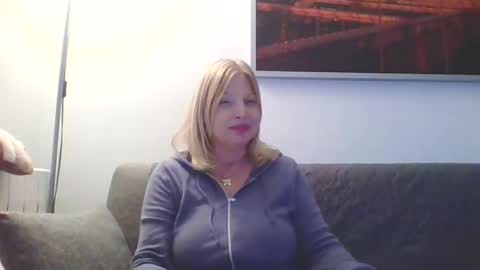 Marlyn online show from January 21, 2025, 10:19 pm