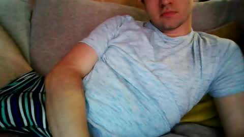 lovestocum93 online show from September 27, 2025, 10:48 pm