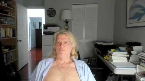 Snapshot of lovestylistwomen chatting on April 6, 2026, 5:41 am Michael online show from April 6, 2026, 5:41 am