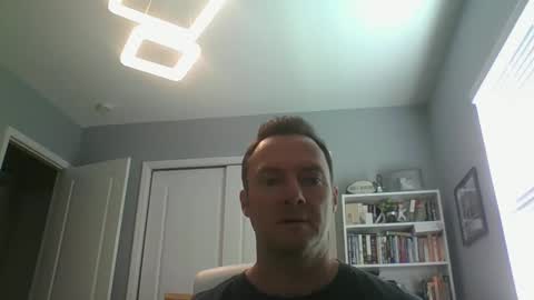 lovethewomen10 online show from December 2, 2024, 4:31 pm