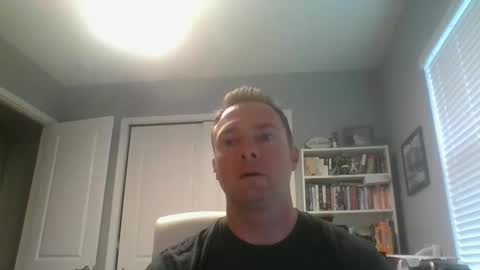 lovethewomen10 online show from February 24, 2025, 5:09 pm